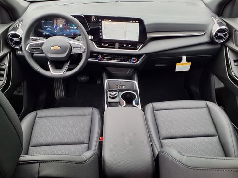 New 2026 Chevrolet Equinox LT w/ Convenience Package II image 8