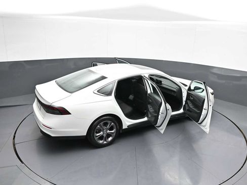 Used 2024 Honda Accord EX image 44