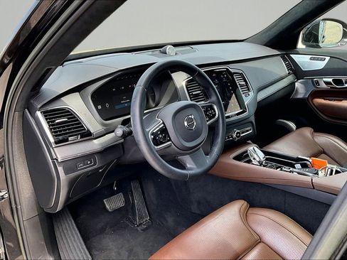 Used 2023 Volvo XC90 T8 Ultimate w/ Lounge Package AWD/4WD image 11