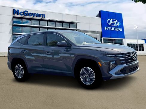 New 2026 Hyundai Tucson Blue SE image 10