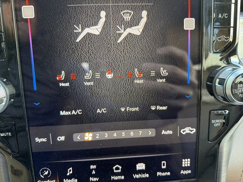 Used 2024 RAM 3500 Limited w/ Safety Group AWD/4WD image 28
