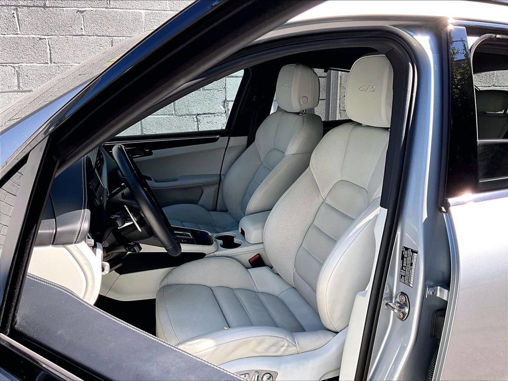 Certified 2023 Porsche Macan GTS AWD/4WD image 5