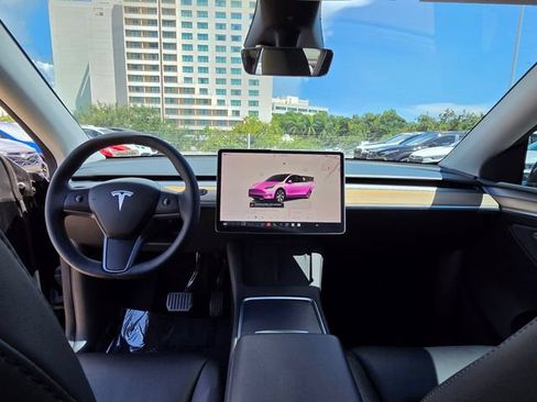 Used 2023 Tesla Model Y 2WD image 26