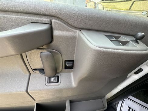 Used 2018 Chevrolet Express 3500 LT w/ LT Preferred Equipment Group image 13