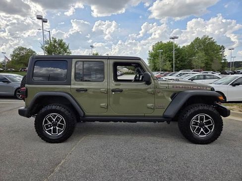 Used 2025 Jeep Wrangler Unlimited Rubicon w/ Safety Group image 8