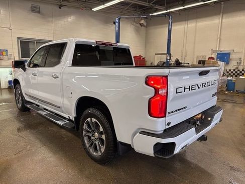 New 2026 Chevrolet Silverado 1500 High Country w/ Technology Package AWD/4WD image 4