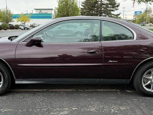 Used 1995 Buick Riviera Supercharged Coupe FWD image 22