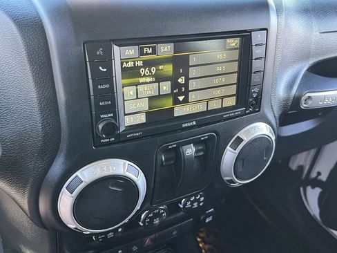 Used 2015 Jeep Wrangler Sahara w/ Connectivity Group image 26