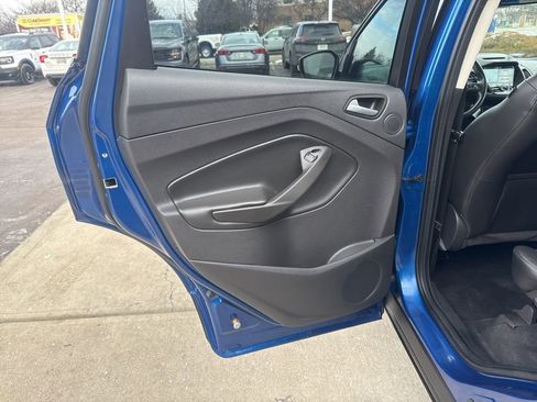 Used 2017 Ford Escape Titanium image 34