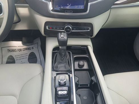 Used 2019 Volvo XC90 T5 Momentum w/ Advanced Package image 13