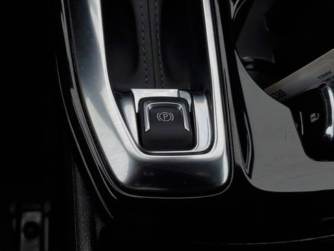 Used 2025 Chevrolet Trax LT image 29