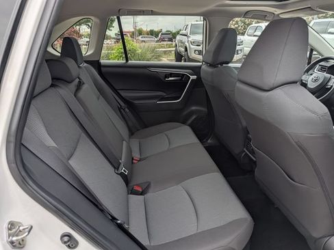 Used 2025 Toyota RAV4 XLE w/ Convenience Package AWD/4WD image 31