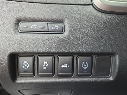 Used 2020 Nissan Murano SL w/ Moonroof Package image 16