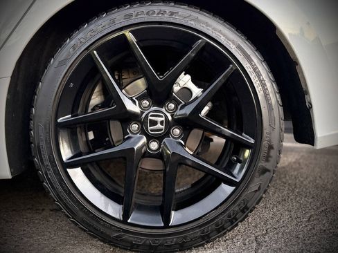 Used 2023 Honda Civic Sport image 18