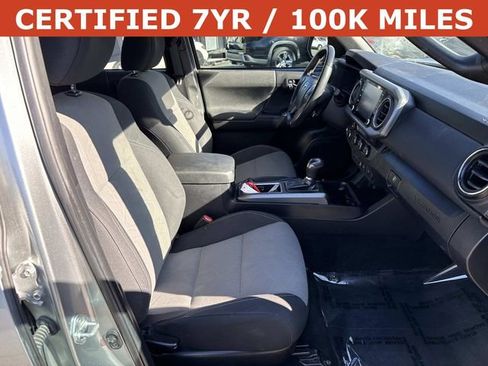 Used 2022 Toyota Tacoma TRD Off-Road w/ Technology Package image 9