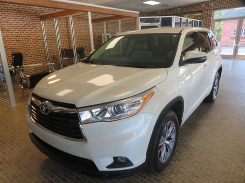 Used 2014 Toyota Highlander Plus FWD image 75