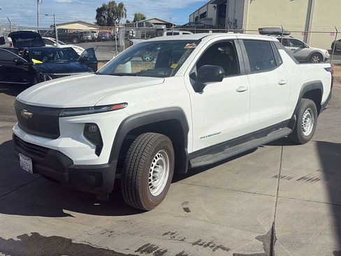 Used 2025 Chevrolet Silverado EV W/T w/ WT Plus Package AWD/4WD image 1