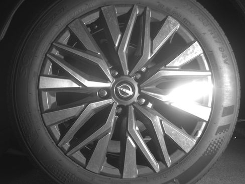 Used 2025 Nissan Altima 2.5 SV image 14