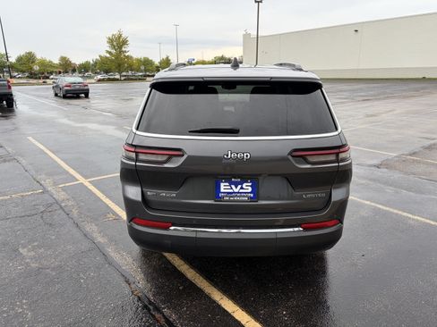 Used 2022 Jeep Grand Cherokee L Limited AWD/4WD image 6