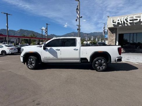 Used 2025 GMC Sierra 2500 Denali w/ Denali Reserve Package AWD/4WD image 8