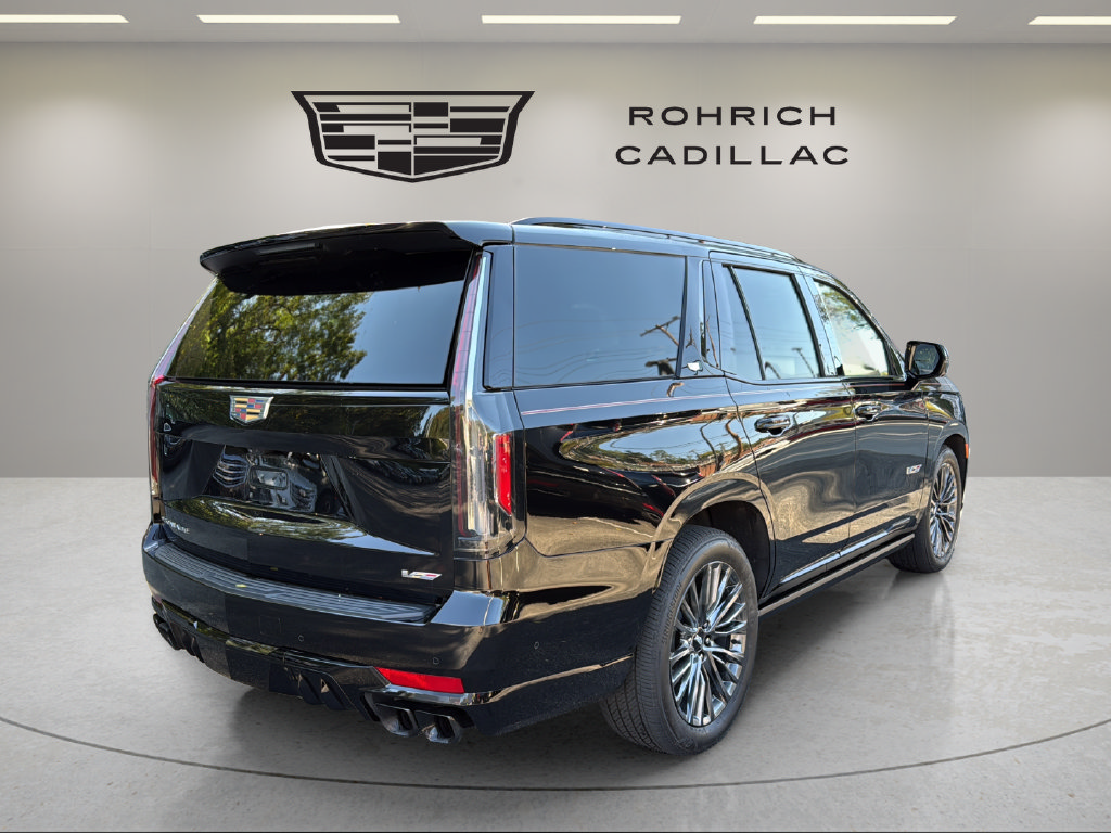 Certified 2023 Cadillac Escalade V w/ Heavy-Duty Trailer Package AWD/4WD image 4