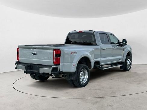 Certified 2025 Ford F450 Lariat w/ FX4 Off-Road Package AWD/4WD image 5