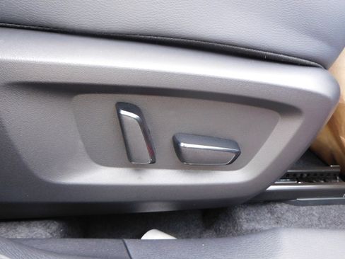 New 2026 Mitsubishi Outlander SEL image 28