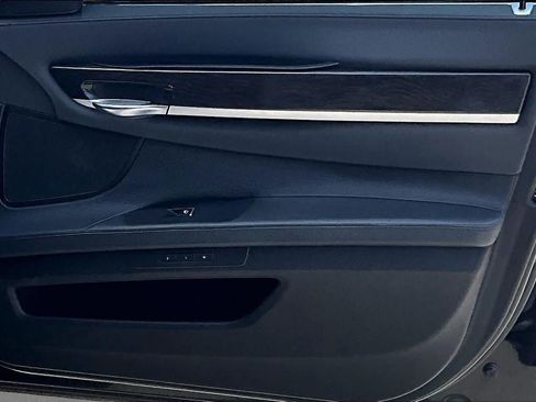 Used 2013 BMW 740i RWD image 20