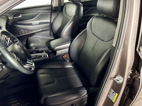 Used 2019 Hyundai Santa Fe Limited w/ Cargo Package image 11