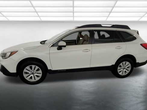 Used 2018 Subaru Outback 2.5i Premium image 5