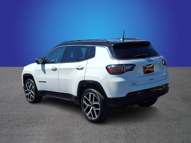 Used 2025 Jeep Compass Limited w/ Elite Group AWD/4WD image 6