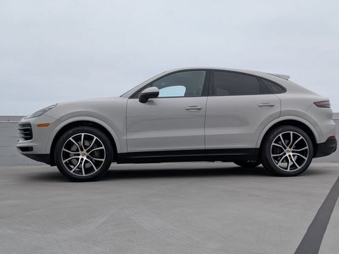 Certified 2023 Porsche Cayenne Platinum Edition AWD/4WD image 2