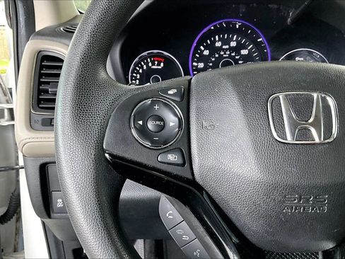 Used 2016 Honda HR-V EX image 10