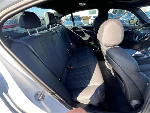 Used 2023 BMW 540i w/ Premium Package RWD image 31