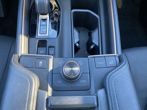 Used 2024 Toyota Grand Highlander AWD Hybrid image 22