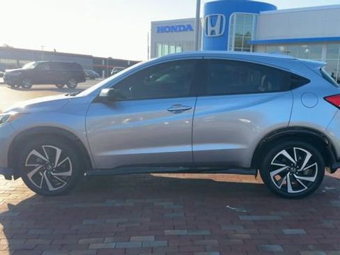 Used 2019 Honda HR-V Sport image 8