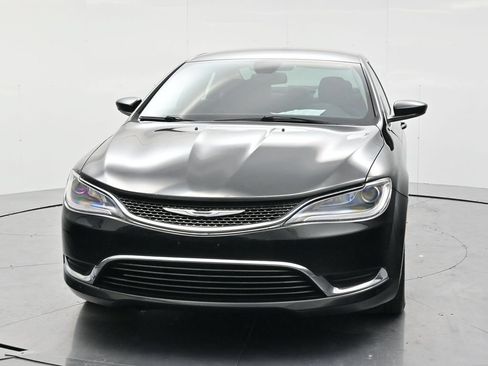 Used 2015 Chrysler 200 Limited FWD image 2