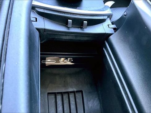 Used 2016 Mercedes-Benz C 300 Sedan image 33