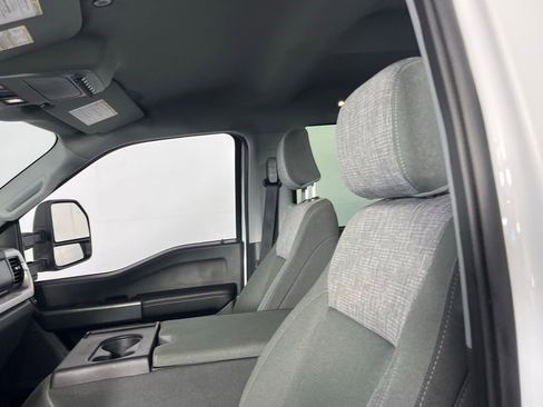 Used 2023 Ford F250 XLT w/ FX4 Off-Road Package image 21