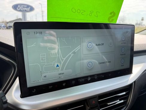 Used 2025 Ford Escape Platinum image 30