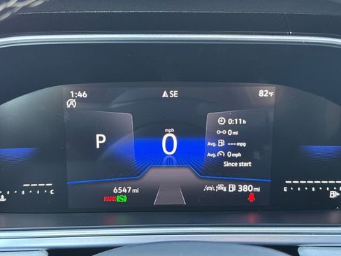 Used 2025 Volkswagen Taos SE image 38