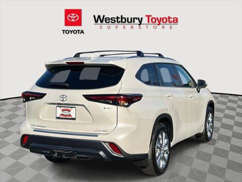 Certified 2025 Toyota Highlander Limited image 8