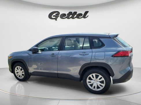 Used 2024 Toyota Corolla Cross L image 2