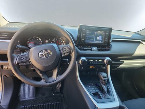 Used 2019 Toyota RAV4 LE AWD/4WD image 6