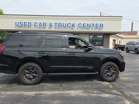 Used 2025 Ford Expedition Tremor AWD/4WD image 1