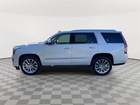 Used 2019 Cadillac Escalade Premium Luxury image 4