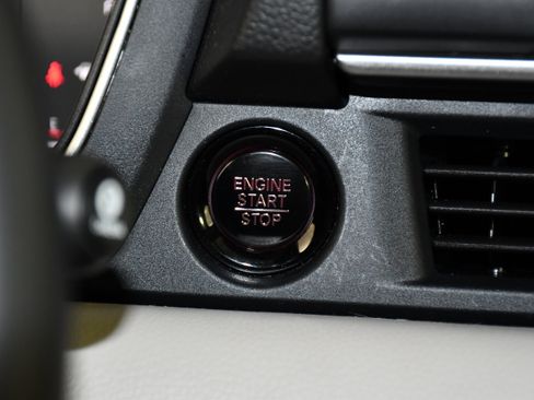 Certified 2026 Honda Pilot image 24