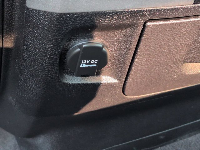 Used 2017 RAM 1500 Express RWD image 23