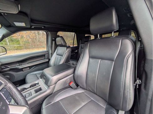 Certified 2021 Ford Expedition XLT image 24