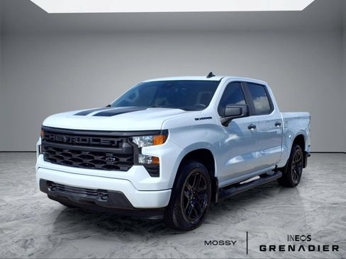 Used 2023 Chevrolet Silverado 1500 Custom w/ Rally Edition RWD image 4